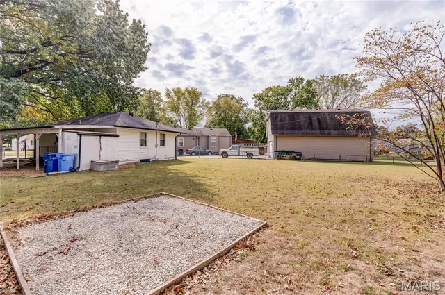 $120,000 | 279 Elmdale Court, Florissant, MO 63031