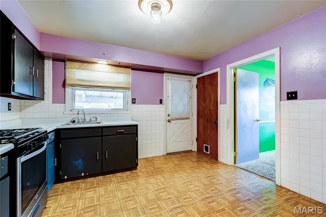 $120,000 | 279 Elmdale Court, Florissant, MO 63031