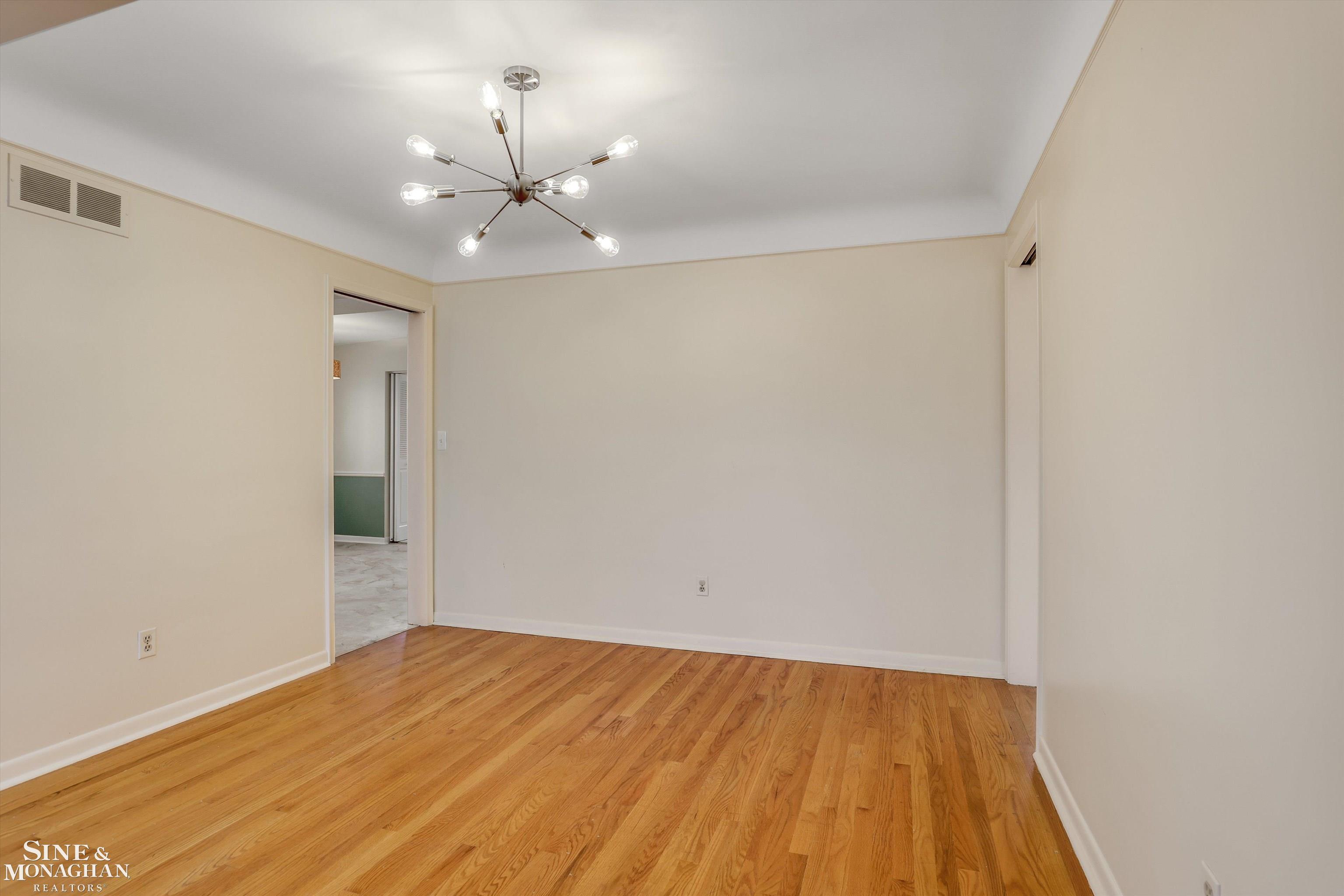 930-932 Trombley Road Grosse Pointe, MI 48230 - Photo 23 of 31 50127165-22.JPG