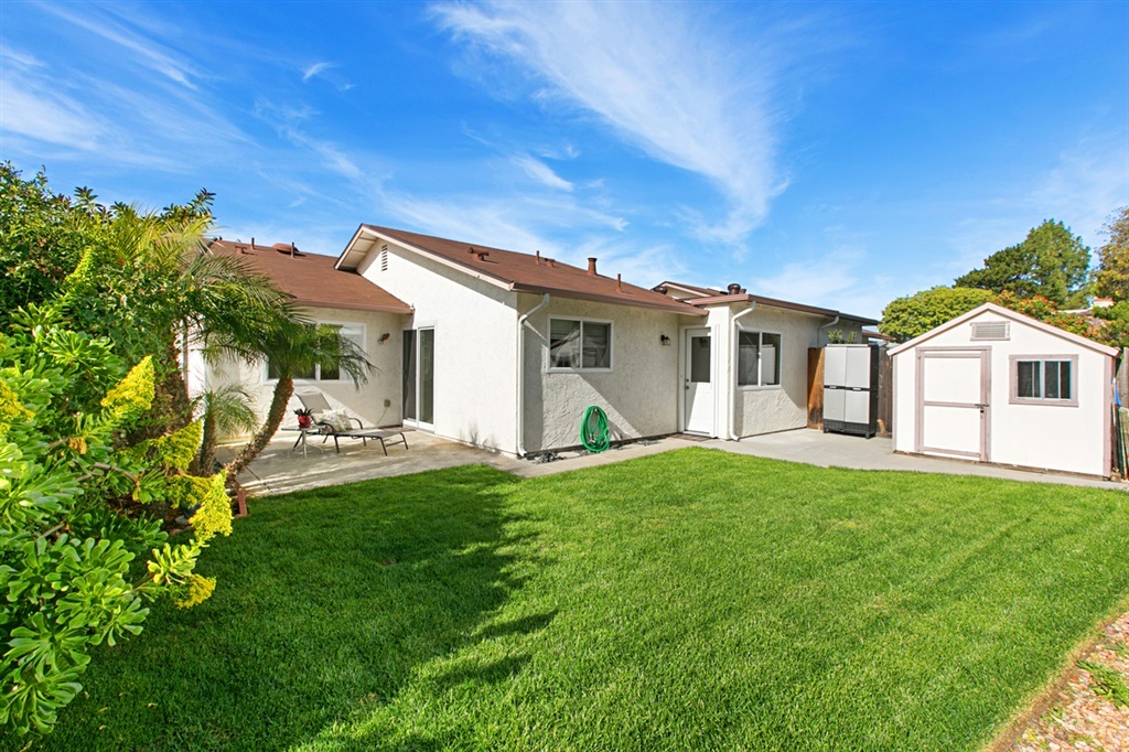 1440 Panorama Ridge Road Oceanside, CA 92056 - Photo 18 of 19 Soothing back yard