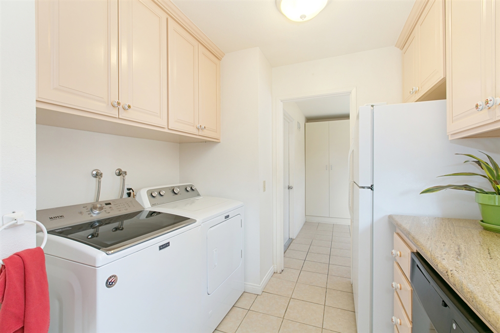 1440 Panorama Ridge Road Oceanside, CA 92056 - Photo 9 of 19 Laundry Area