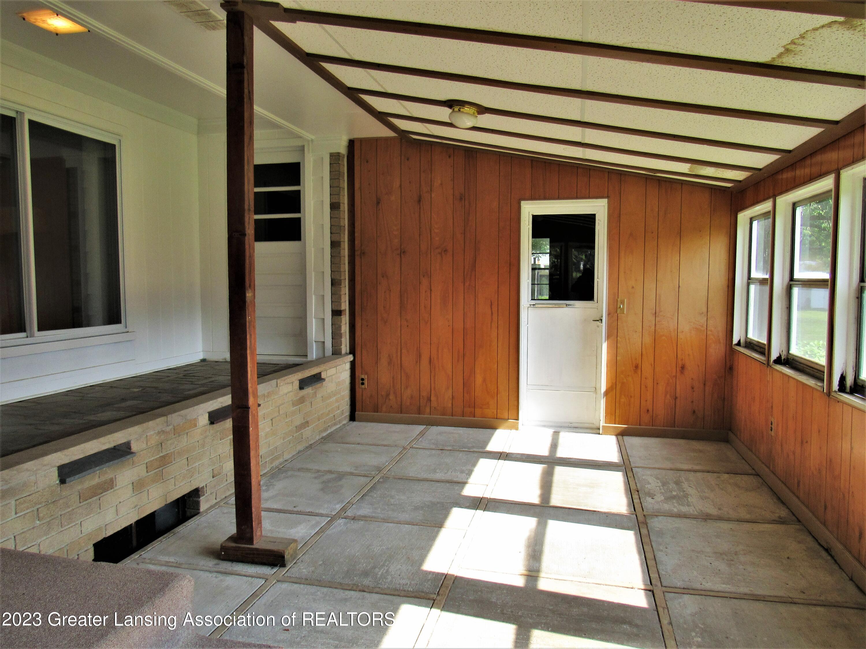 6398 Valley Trail Dimondale, MI 48821 - Photo 24 of 38 3 Season Rm View 3