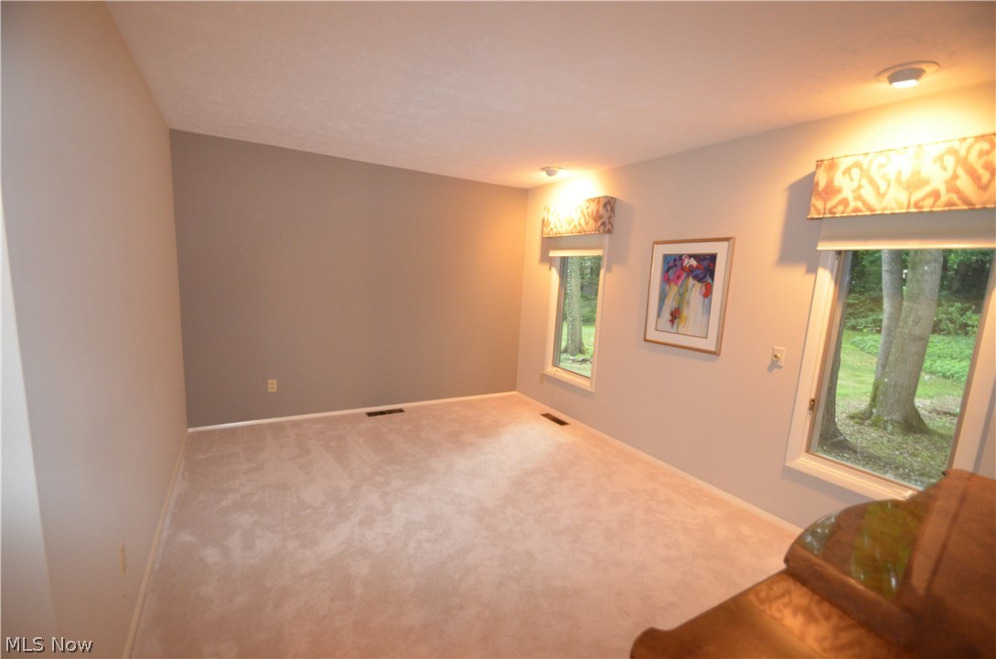 12220 Windcliff Road Strongsville, OH 44136 - Photo 23 of 35 Gallery Image 23