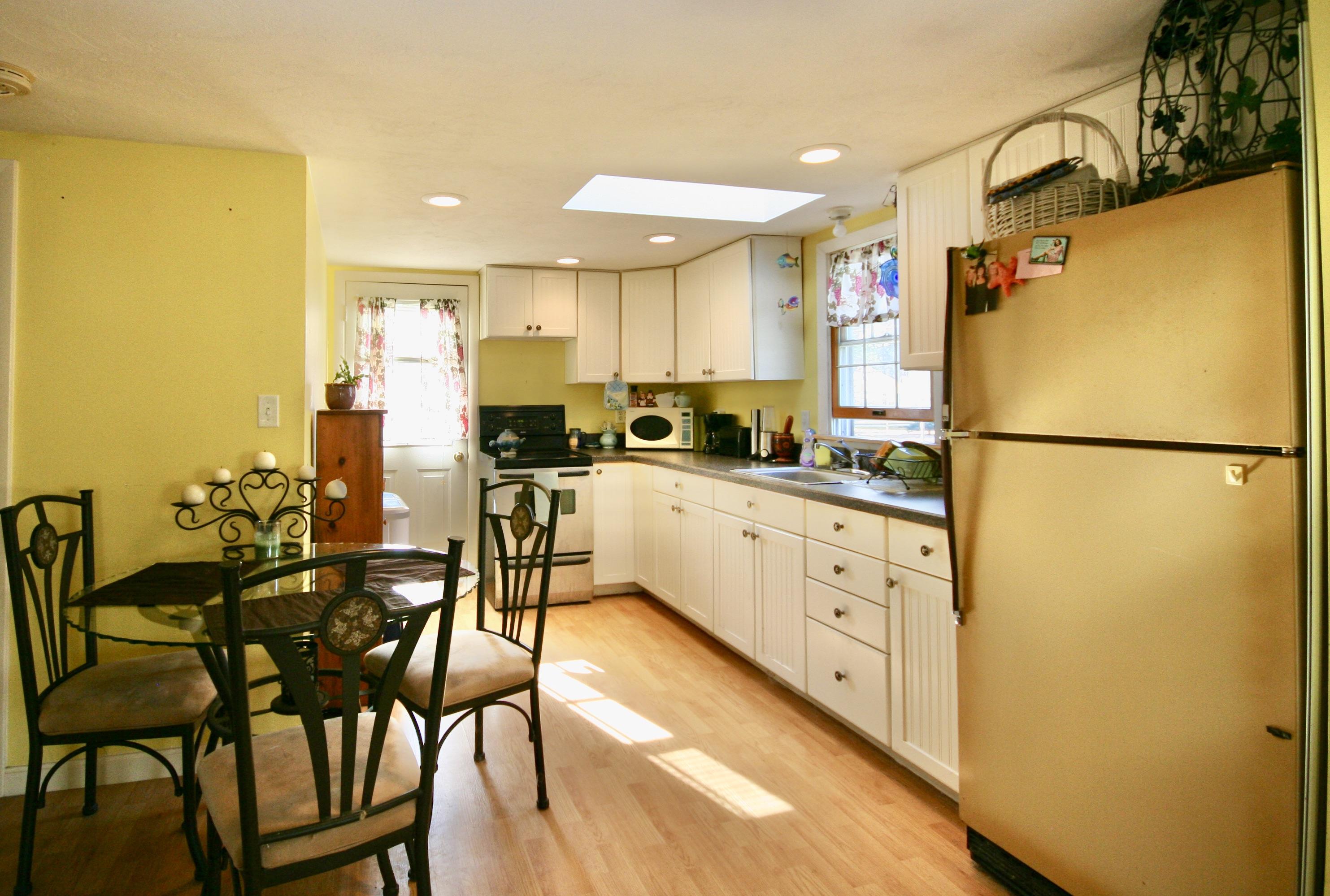 42 Wixon Road Dennis Port, MA 02639 - Photo 6 of 19 Kitchen/Dining