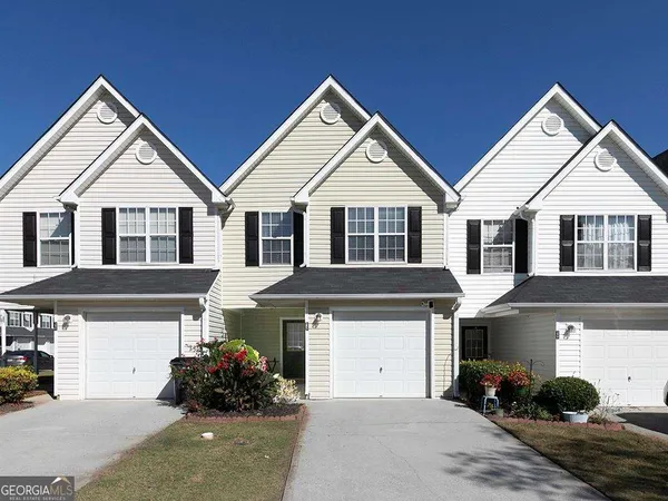 $210,000 | 253 Gallant Court Southeast, Unit 17, Mableton, GA 30126