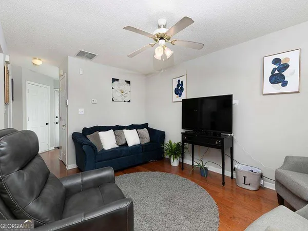 $210,000 | 253 Gallant Court Southeast, Unit 17, Mableton, GA 30126