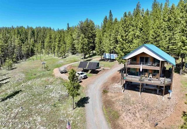 $518,000 | 23003 Deer Creek Road, Winchester, ID 83555
