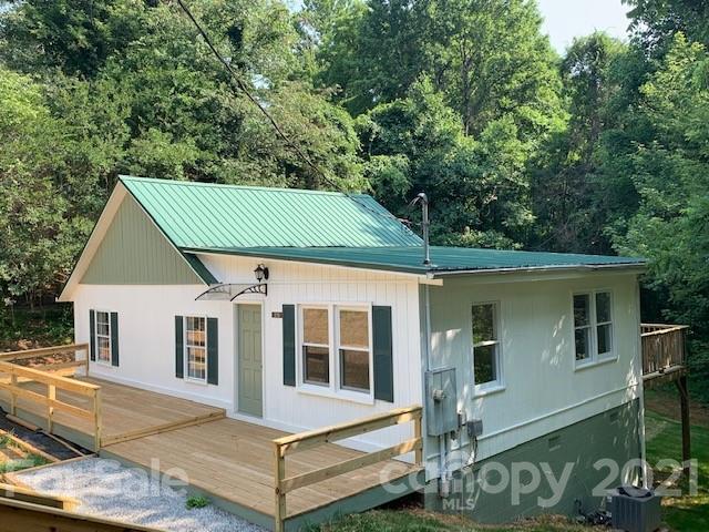 218 Roby Conley Road Marion, NC 28752 - Photo 2 of 28 Gallery Image 2