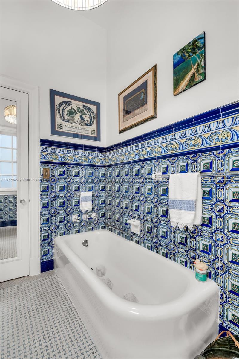 3240 Morris Lane Miami, FL 33133 - Photo 25 of 61