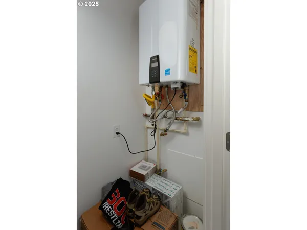 $550,000 | 541 Northwest Vancouver Avenue, Stevenson, WA 98648