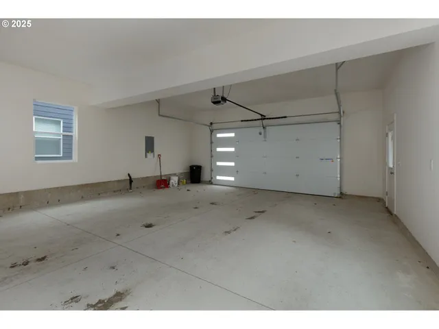 a house view with a outdoor space