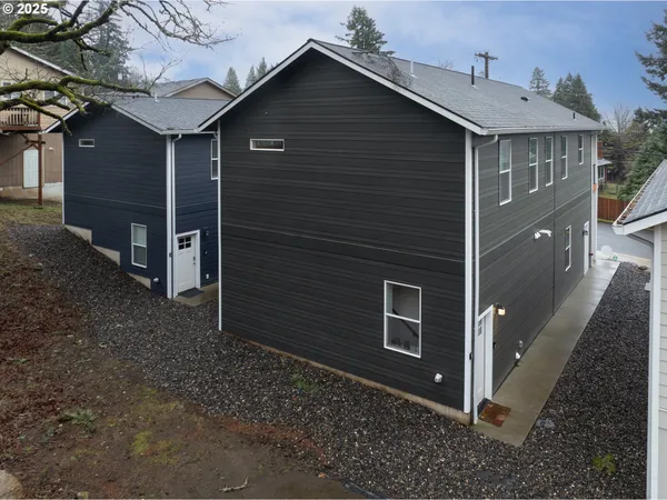 $550,000 | 541 Northwest Vancouver Avenue, Stevenson, WA 98648