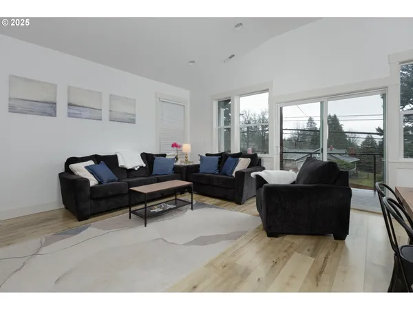 $550,000 | 541 Northwest Vancouver Avenue, Stevenson, WA 98648