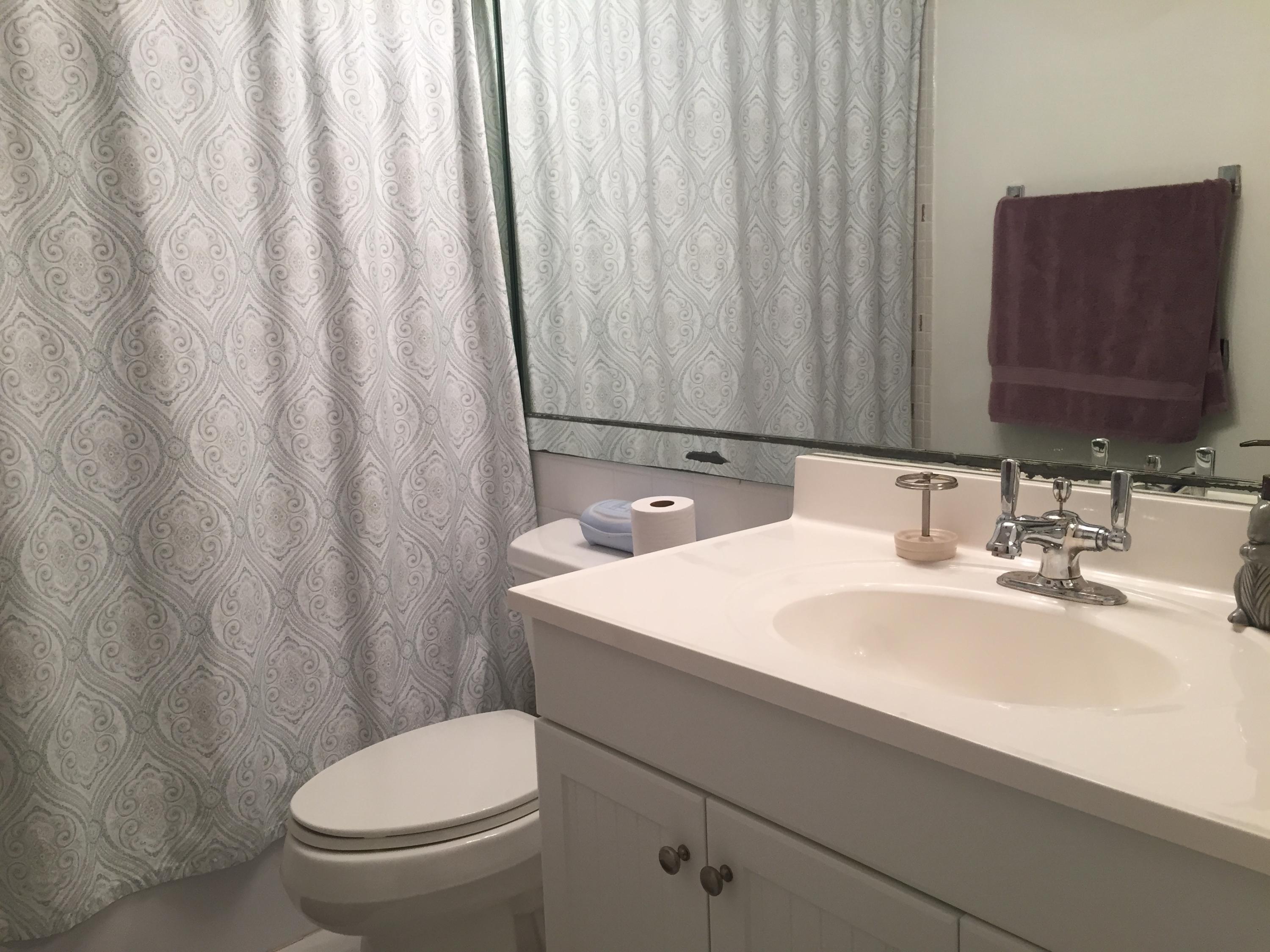 698 Northeast Spanish River Boulevard, Unit 160 Boca Raton, FL 33431 - Photo 20 of 28 Second Bathrom