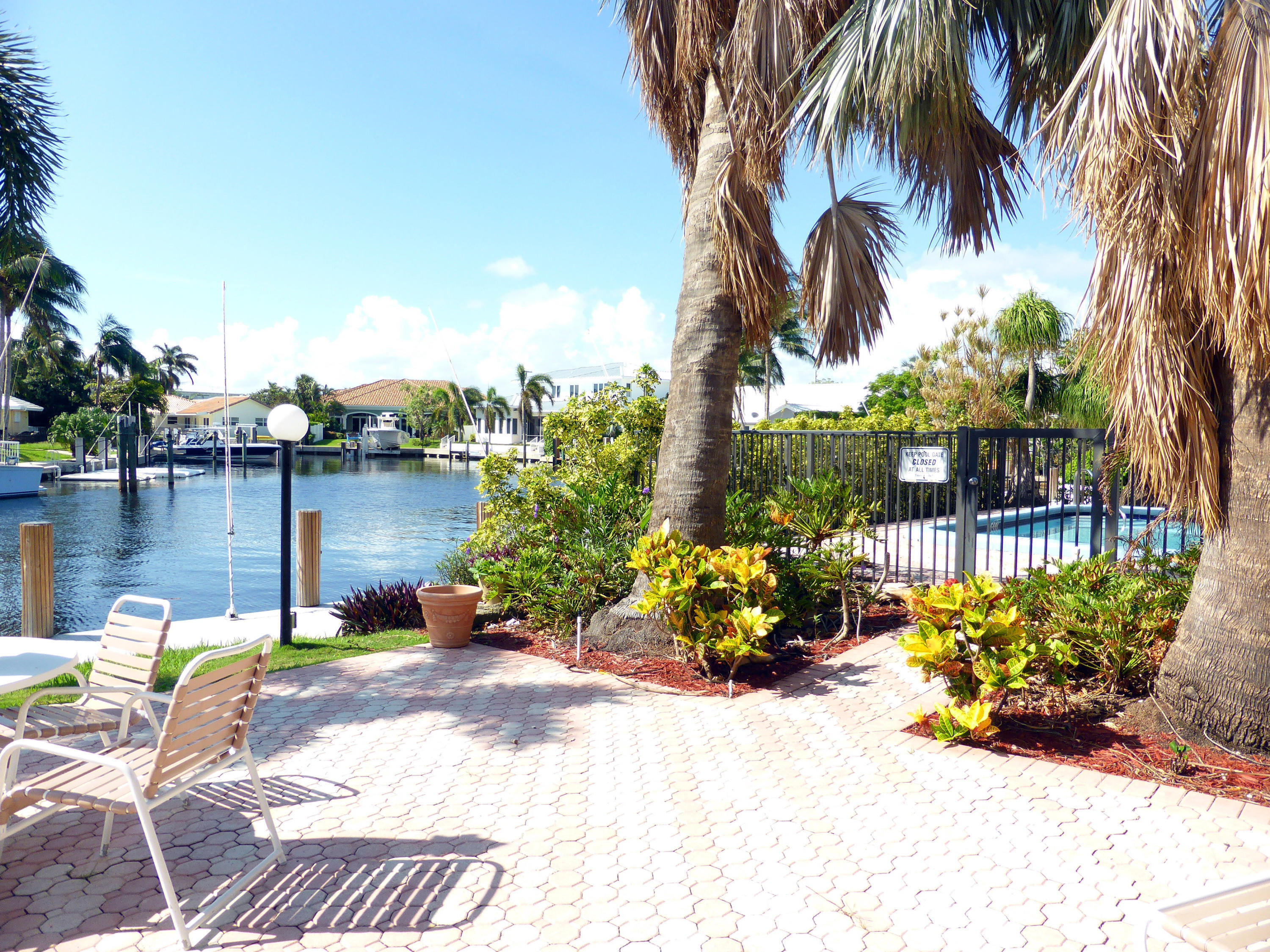 698 Northeast Spanish River Boulevard, Unit 160 Boca Raton, FL 33431 - Photo 23 of 28 Pool Deck