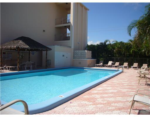 698 Northeast Spanish River Boulevard, Unit 160 Boca Raton, FL 33431 - Photo 28 of 28 Community Pool