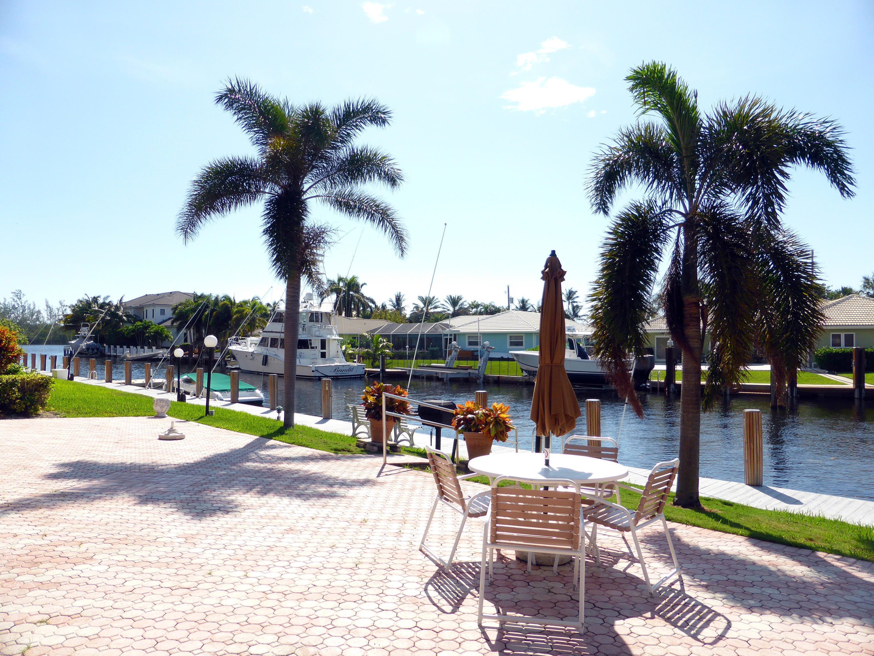 698 Northeast Spanish River Boulevard, Unit 160 Boca Raton, FL 33431 - Photo 3 of 28 Pool Deck
