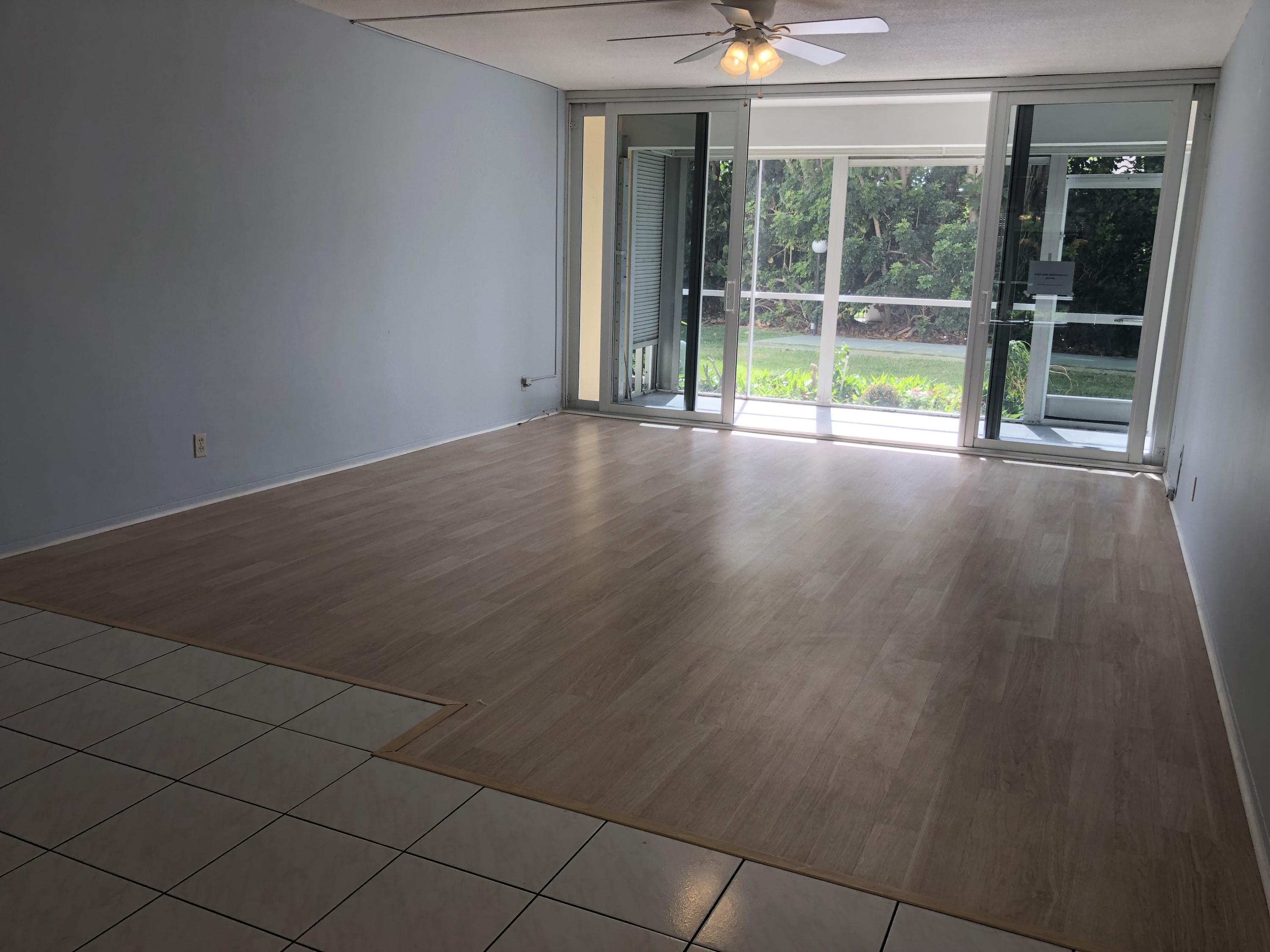 698 Northeast Spanish River Boulevard, Unit 160 Boca Raton, FL 33431 - Photo 9 of 28 Living Room