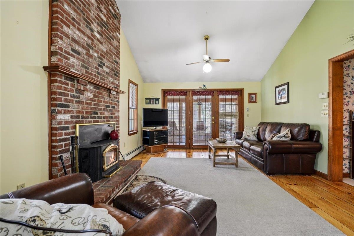 112 Hardy Road Londonderry, NH 03053 - Photo 5 of 59 Gallery Image 5