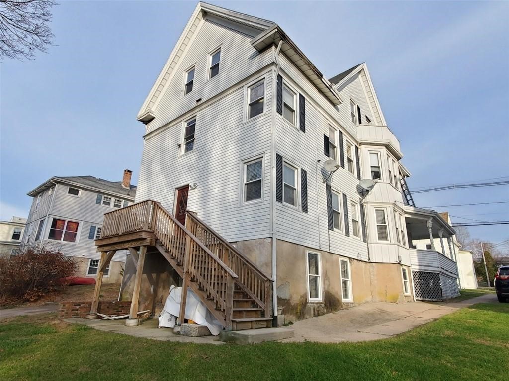 8 Summer Street Westerly, RI 02891 - Photo 2 of 13