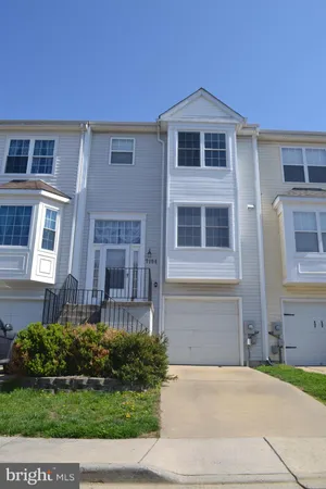 $2,500 | 7104 Collinsworth Place, Frederick, MD 21703