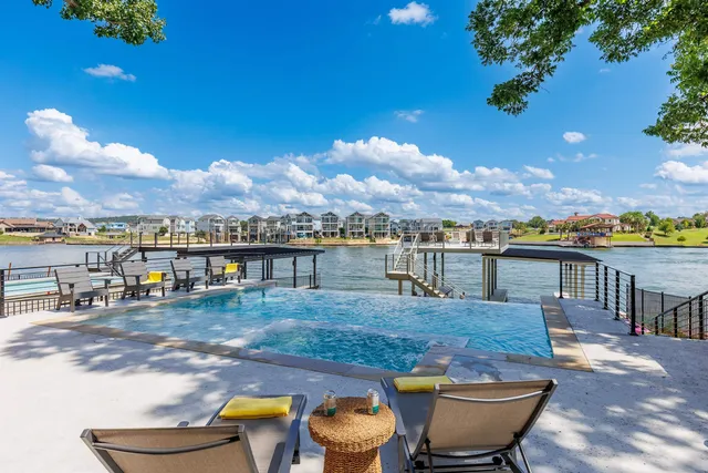 $3,295,000 | 563 Ellen Williams Loop, Kingsland, TX 78639