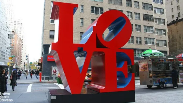 $599,000 | 77 West 55th Street, Unit 9K | Midtown Central