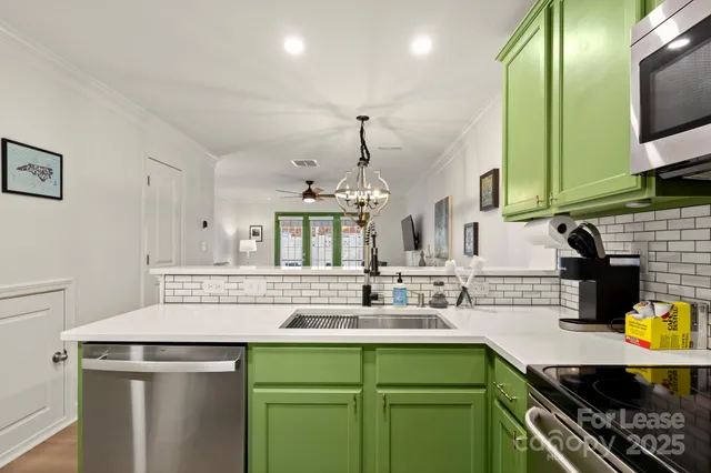 $1,850 | 1318 Green Oaks Lane, Charlotte, NC 28205