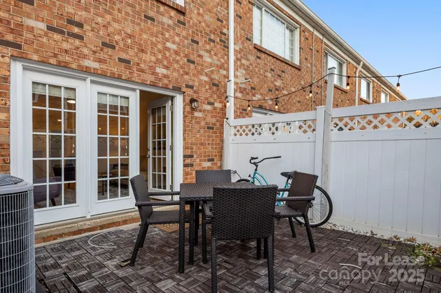 $1,850 | 1318 Green Oaks Lane, Charlotte, NC 28205