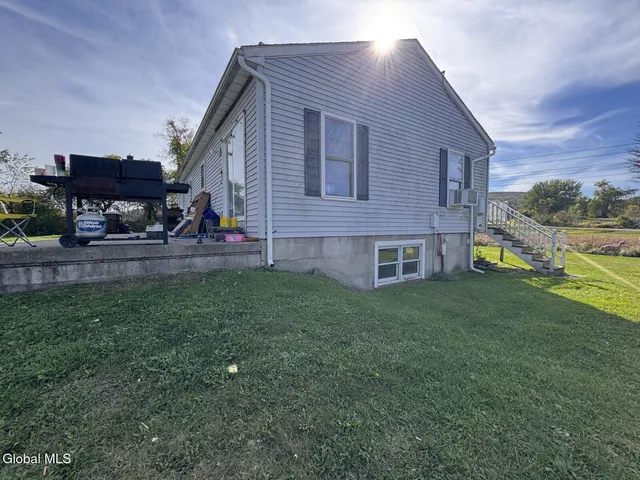 $220,000 | 902 Blodgett Hill Road, Coeymans, NY 12143