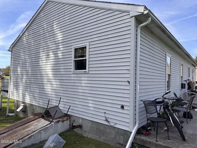 $220,000 | 902 Blodgett Hill Road, Coeymans, NY 12143