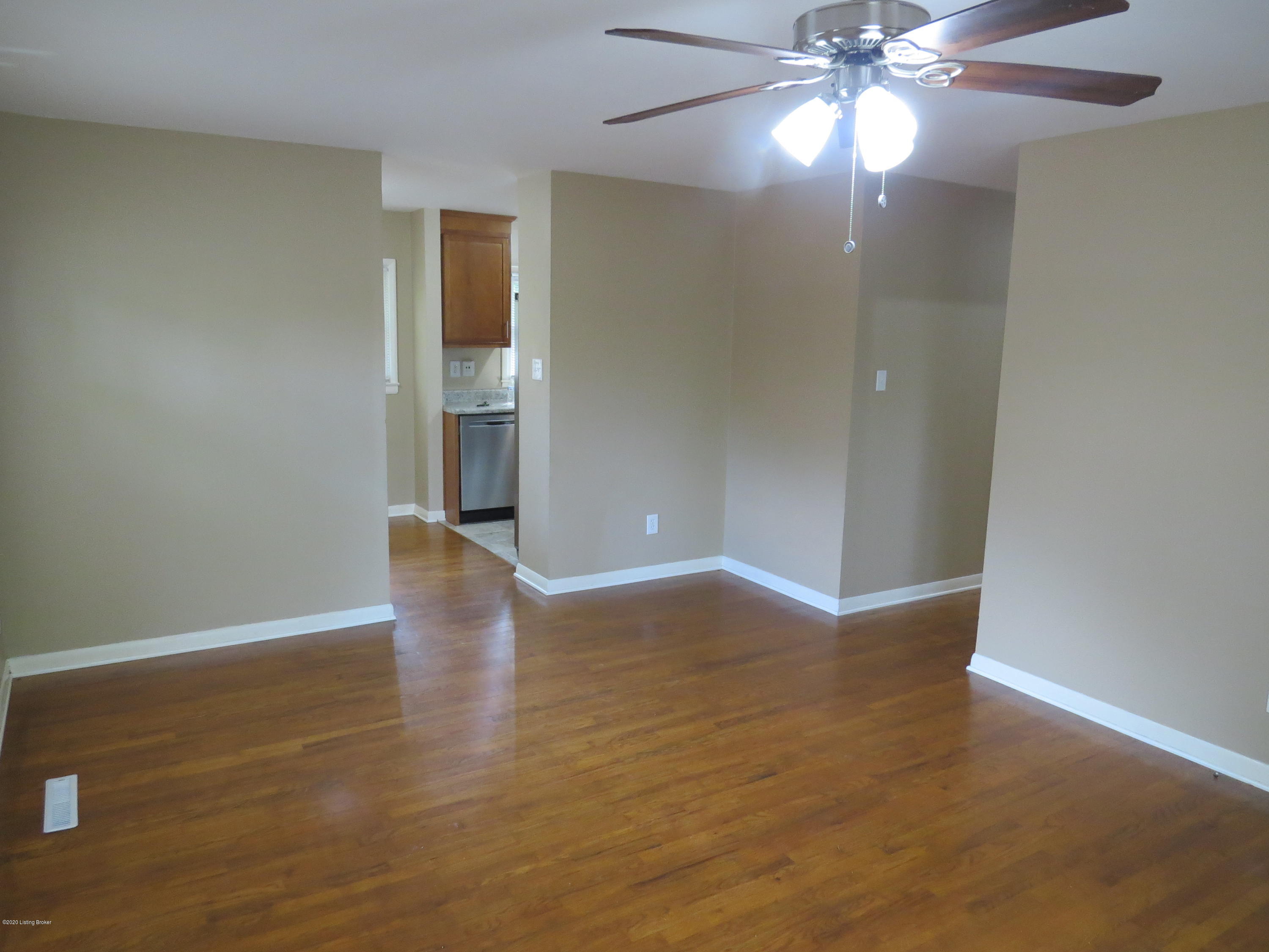 2934 Rio Rita Avenue Louisville, KY 40220 - Photo 5 of 36 IMG_6626