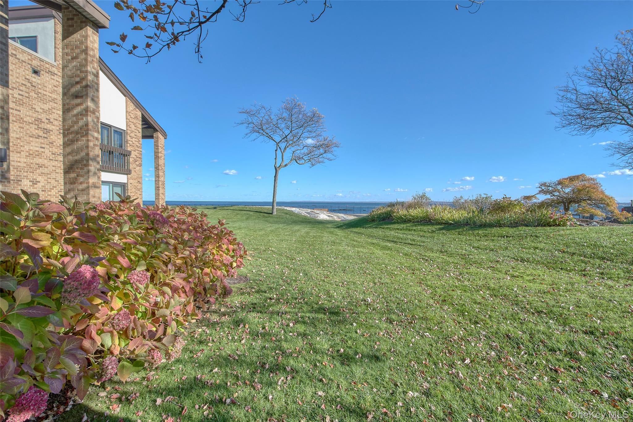 21 Waters Edge, Unit 21 Rye, NY 10580 - Photo 1 of 1 Gallery Image 1