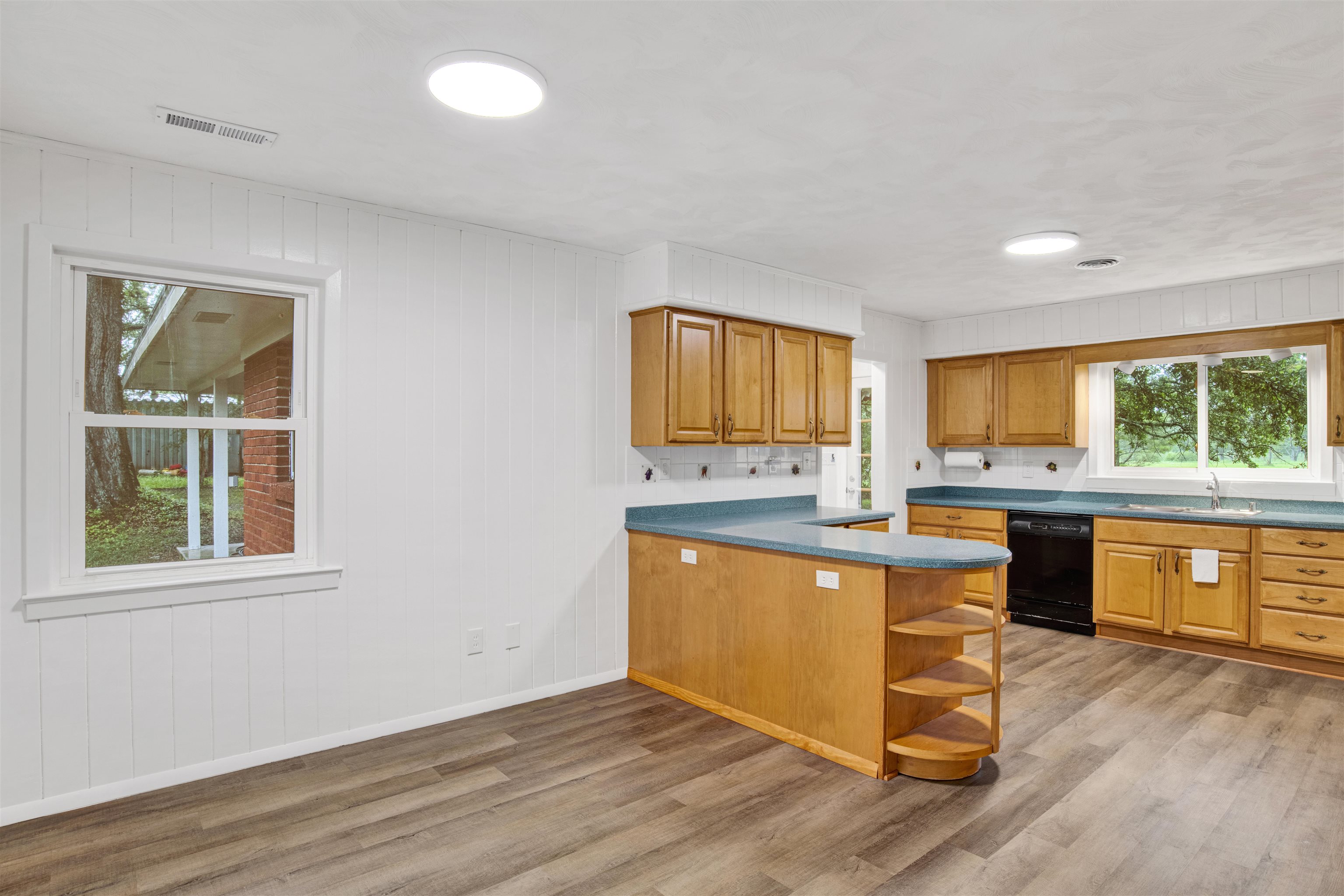 18347 Underwood Road Foley, AL 36535 - Photo 7 of 40 Kitchen