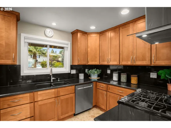 $849,000 | 12040 Northwest Lovejoy Street, Portland, OR 97229