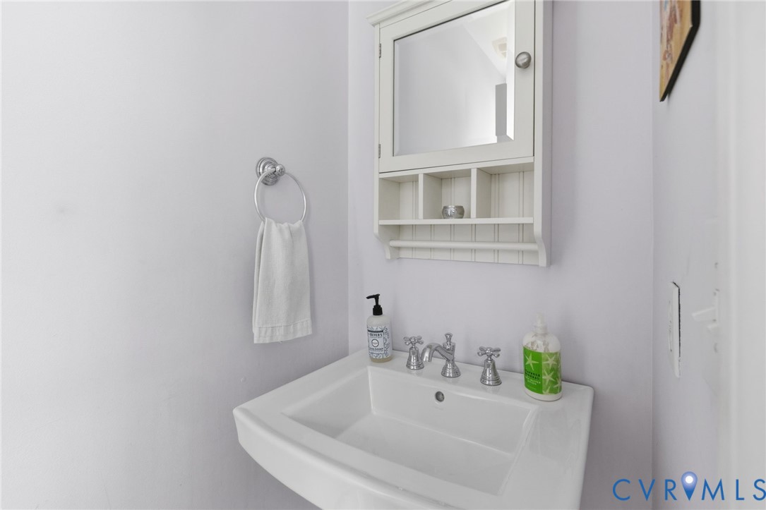 13111 Powderham Lane Midlothian, VA 23113 - Photo 14 of 37