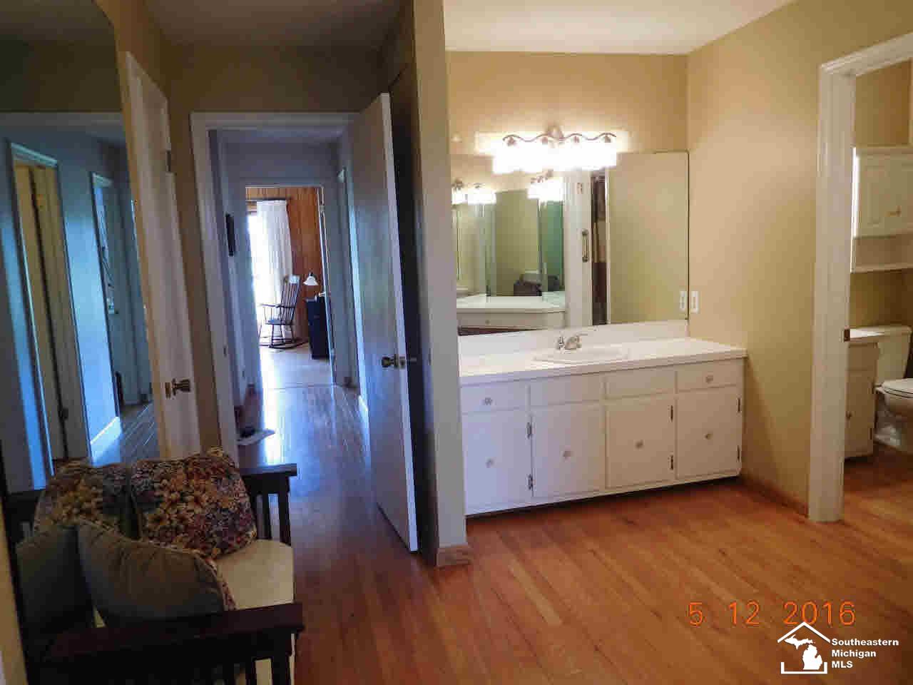 1364 Strasburg Road Monroe, MI 48161 - Photo 15 of 36 21147553-14.JPG