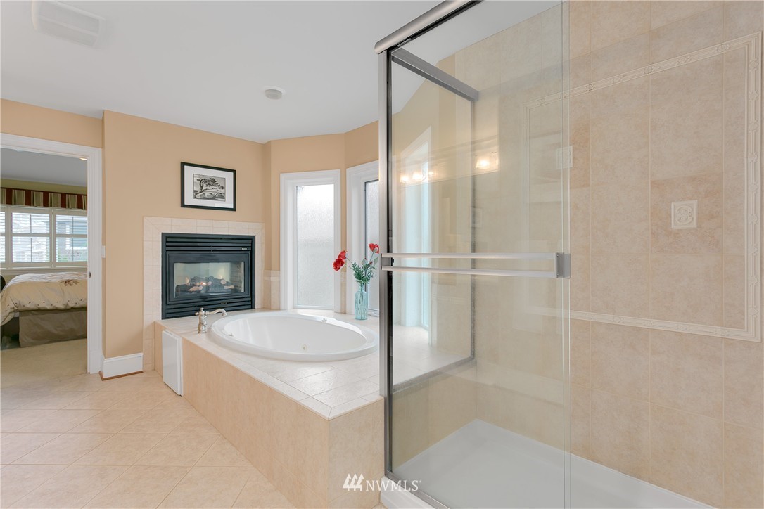 1817 Southeast 8th Place Renton, WA 98057 - Photo 16 of 24