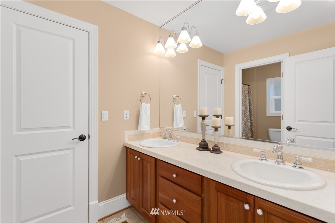 1817 Southeast 8th Place Renton, WA 98057 - Photo 21 of 24