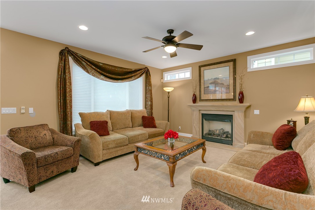 1817 Southeast 8th Place Renton, WA 98057 - Photo 8 of 24
