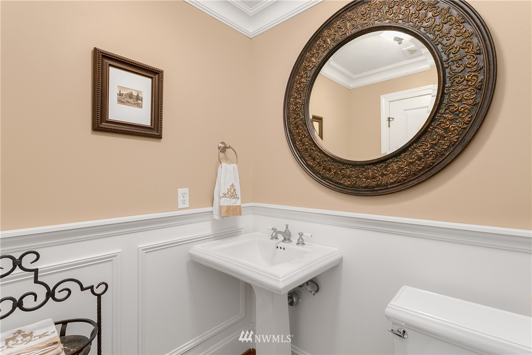 1817 Southeast 8th Place Renton, WA 98057 - Photo 10 of 24