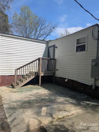 $1,600 | 806 North Woodland Drive, Lancaster, SC 29720