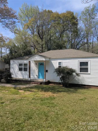 $1,600 | 806 North Woodland Drive, Lancaster, SC 29720