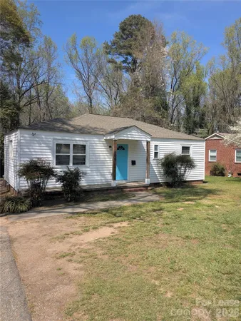 $1,600 | 806 North Woodland Drive, Lancaster, SC 29720