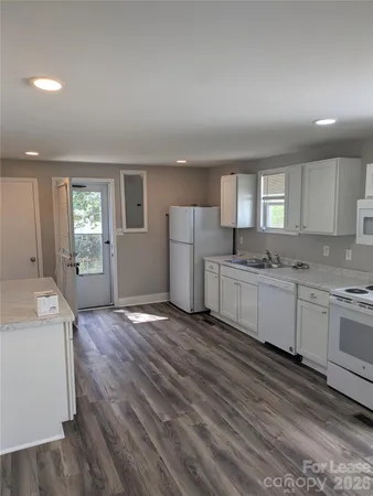 $1,600 | 806 North Woodland Drive, Lancaster, SC 29720