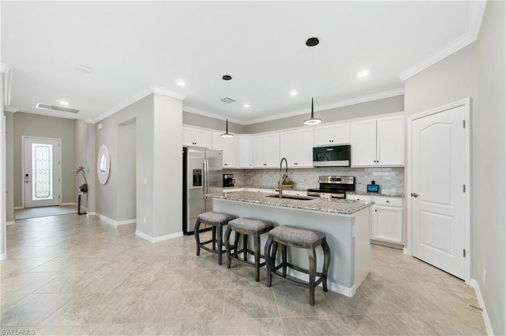 4224 Raffia Palm Circle Naples, FL 34119 - Photo 10 of 50 Gallery Image 10