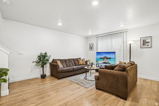 8631 Patron Way Magna, UT 84044 - Photo 4 of 44