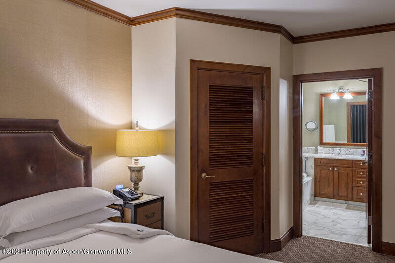 197 Prospector Road, Unit 2310 SUMMER INTEREST #7 Aspen, CO 81611 - Photo 13 of 31 Ritz-Carlton-Club-3BR1 (10)