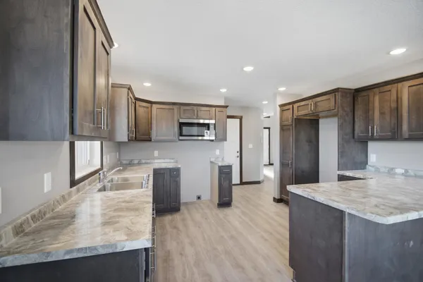 $559,000 | 1801 13th Avenue Northeast, Austin, MN 55912