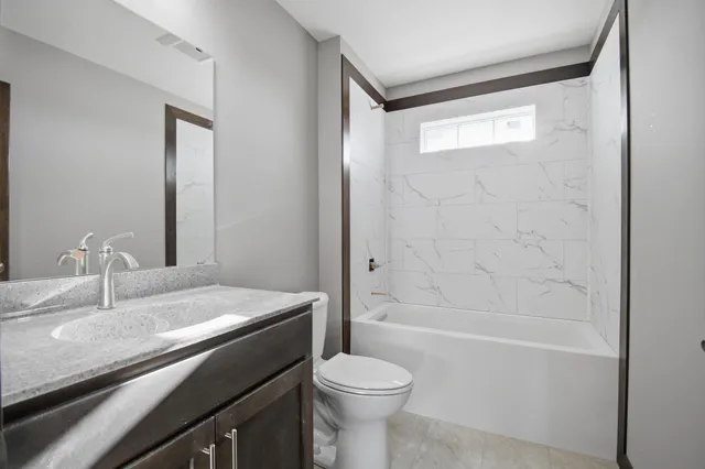 $559,000 | 1801 13th Avenue Northeast, Austin, MN 55912